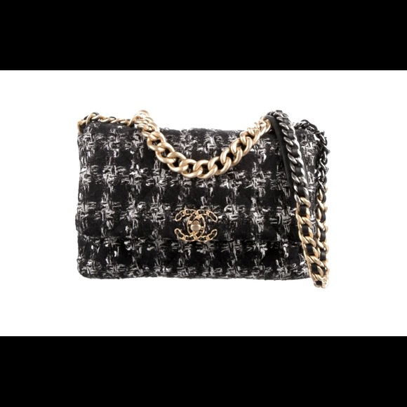CHANEL - TWEED 19 FLAP BAG - smallest size - Picture 2 of 11
